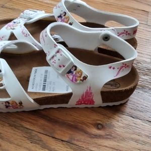 Birkenstock- Girls Disney Size 34 (3-3.5)